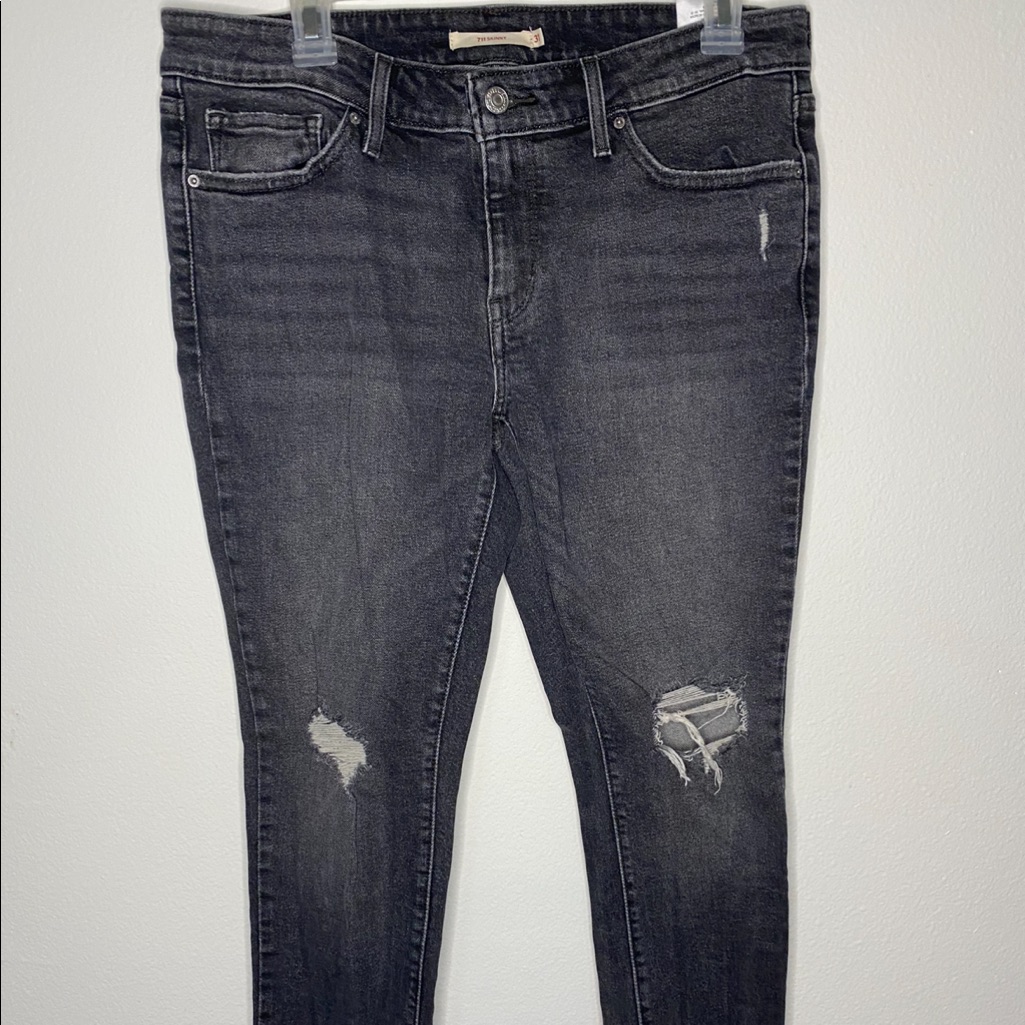 Levi 711 Jeans